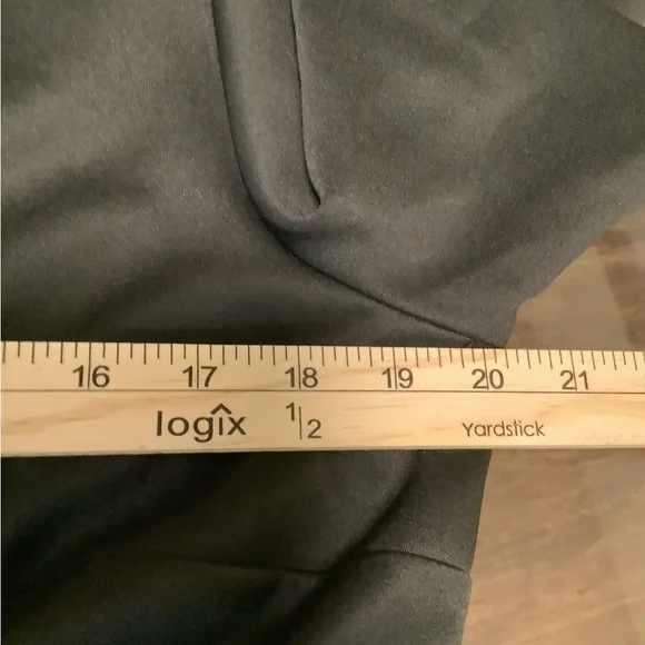 Eloquii women’s 16 black scuba peplum pleated short sleeves business casual top - Picture 3 of 8